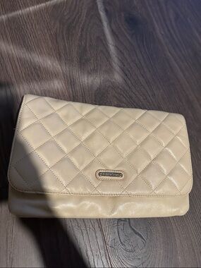 Guess by Marciano Quilted Beige Shoulder Clutch